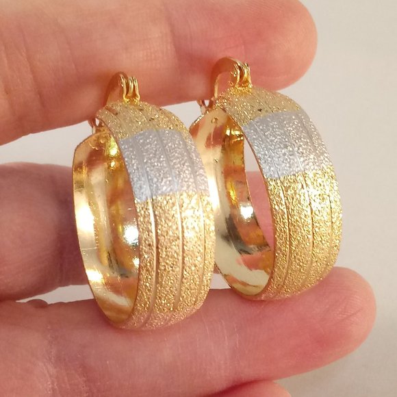 18K Yellow Gold Filled Etched Frosted Textured Hoop Earrings 31mm Party Gift - Picture 3 of 4